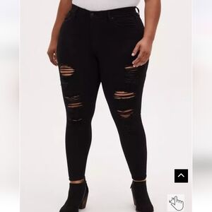 Torrid SHORT INSEAM Sky High Skinny Premium Stretch High-Rise Jean